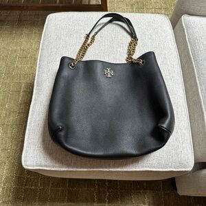 Tory Burch Black and Gold Shoulder Bag with Structured Design